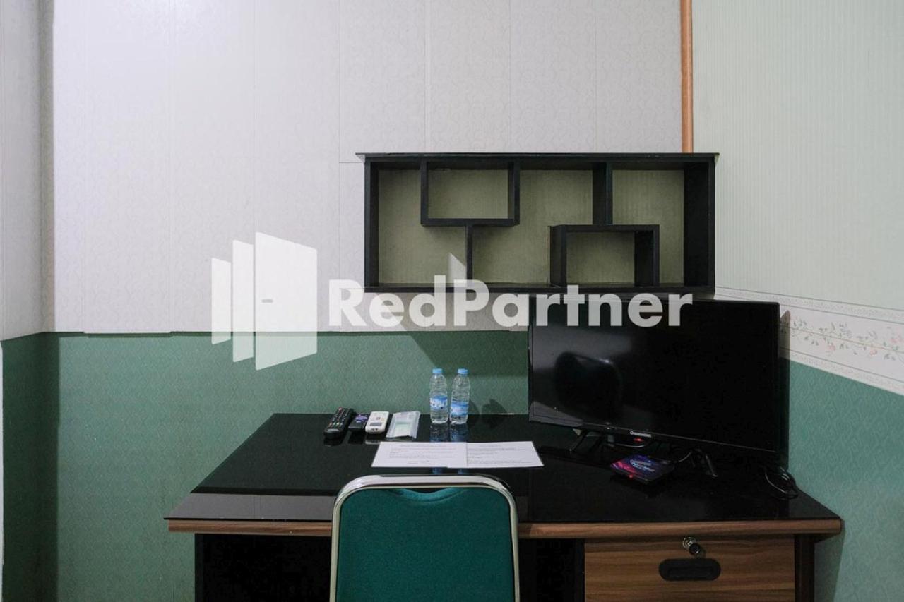Pondok Hijau Syariah Mitra Reddoorz At Citraland Сурабая Экстерьер фото